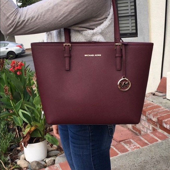 Michael Kors Handbags - 🌟Merlot Saffiano Carryall Tote🌟